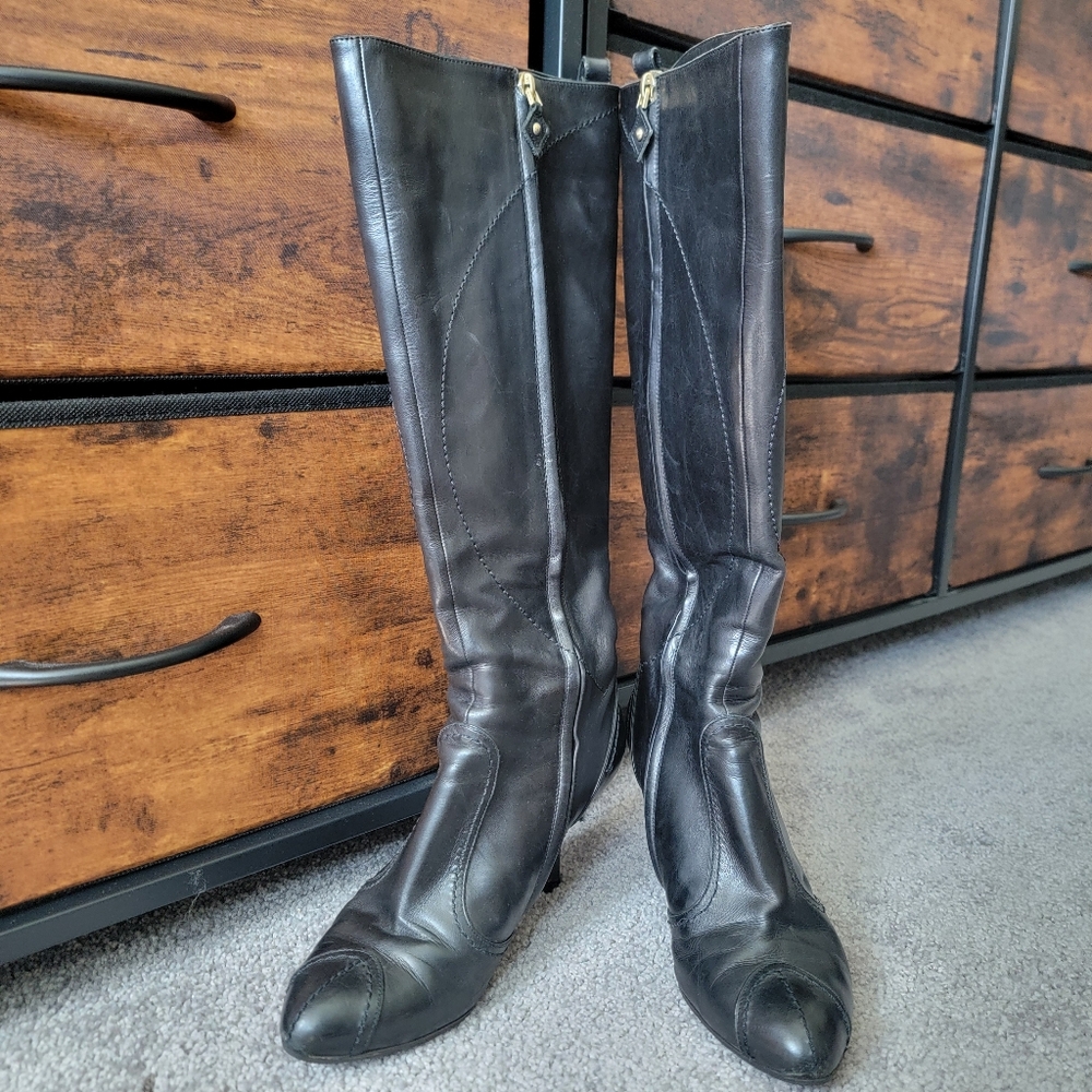 Authentic Louis Vuitton Leather Boots size 7
